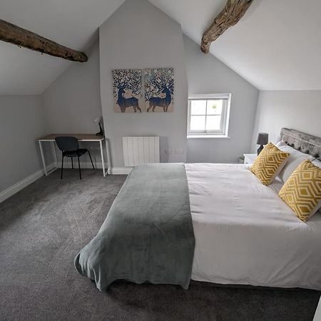 31 High Street - Modern & Stylish 2-Bed Apartment - Inc Parking Husbands Bosworth Экстерьер фото