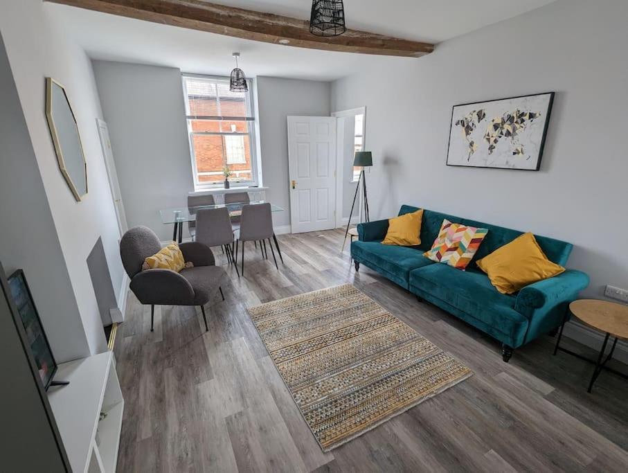 31 High Street - Modern & Stylish 2-Bed Apartment - Inc Parking Husbands Bosworth Экстерьер фото