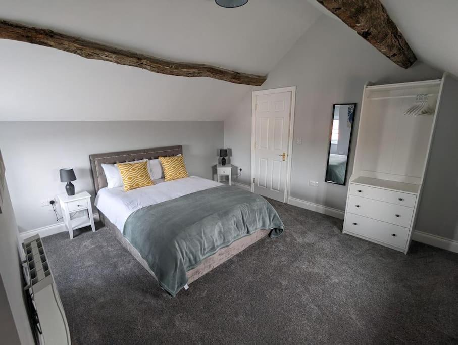 31 High Street - Modern & Stylish 2-Bed Apartment - Inc Parking Husbands Bosworth Экстерьер фото