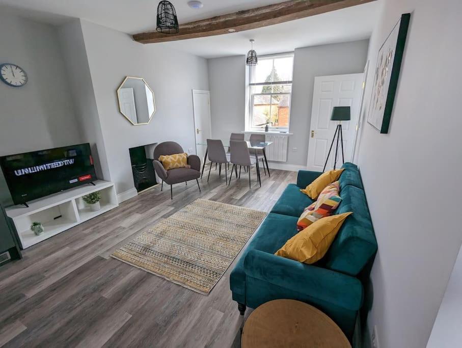 31 High Street - Modern & Stylish 2-Bed Apartment - Inc Parking Husbands Bosworth Экстерьер фото